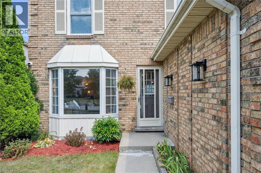 Photo 4 of 177 Royal Orchard Drive, Kitchener ON