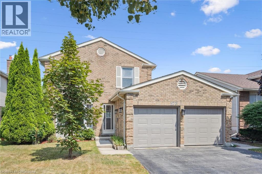 Photo 3 of 177 Royal Orchard Drive, Kitchener ON