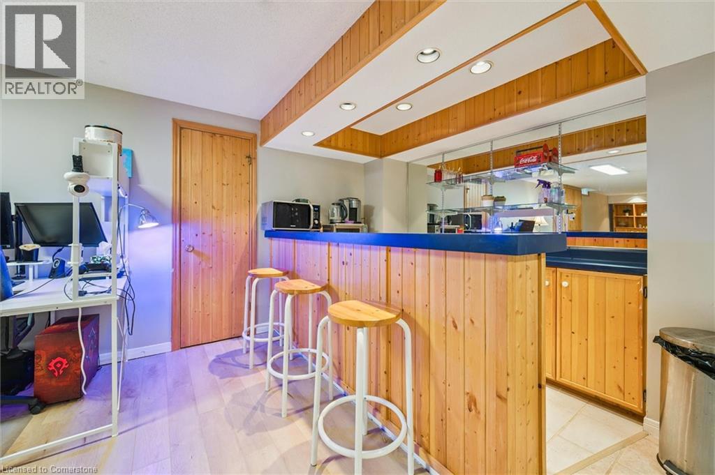 Photo 32 of 177 Royal Orchard Drive, Kitchener ON