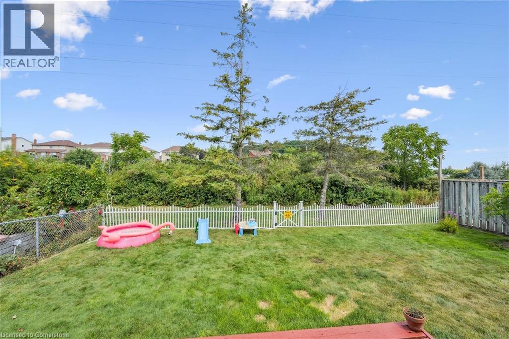 Photo 39 of 177 Royal Orchard Drive, Kitchener ON