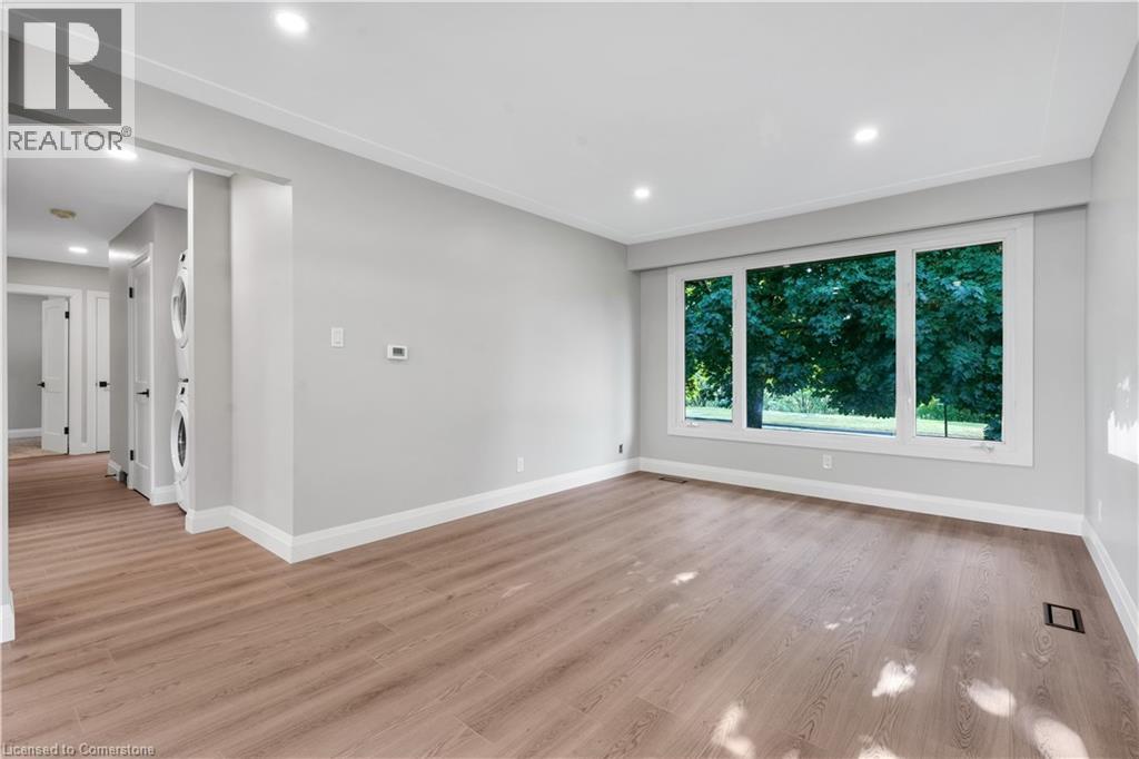 Photo 5 of 206 Shelley Drive Unit Upper, Kitchener ON