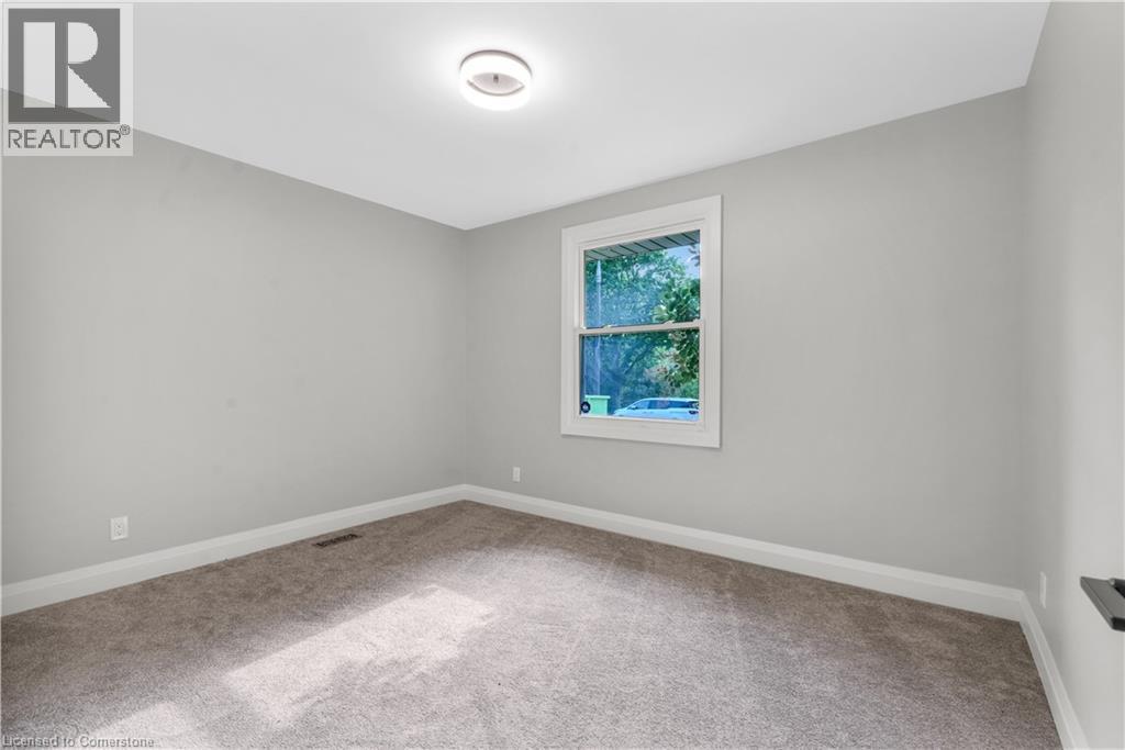 Photo 8 of 206 Shelley Drive Unit Upper, Kitchener ON