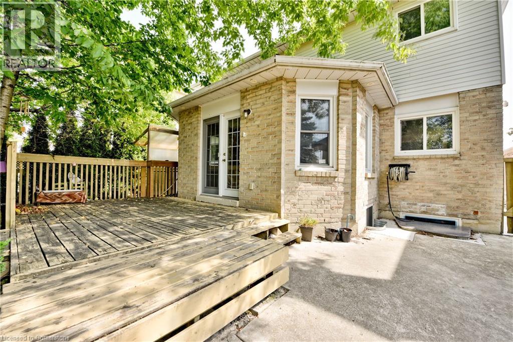 Photo 3 of 5570 Shorecrest Crescent, Mississauga ON