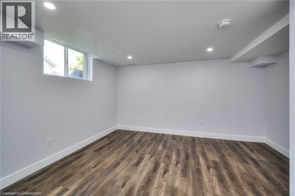 Photo 14 of 550 Rush Meadow Crescent Unit Lower, Kitchener ON