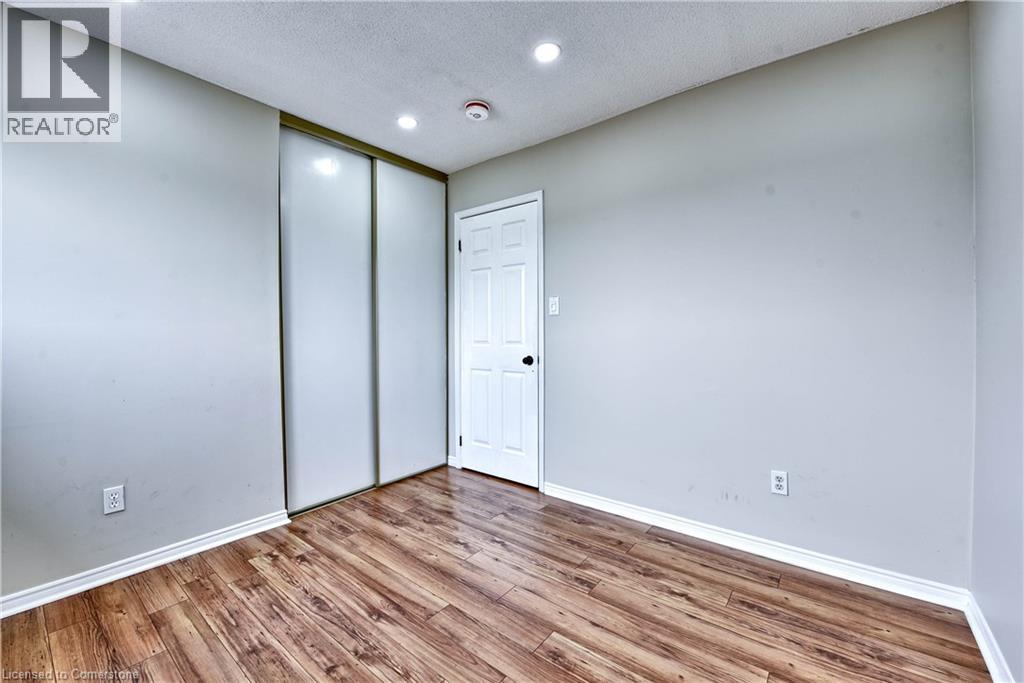 Photo 18 of 5570 Shorecrest Crescent, Mississauga ON