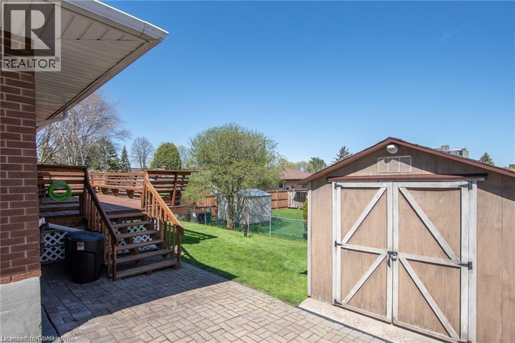 Photo 11 of 46 Laurentian Drive, Kitchener ON