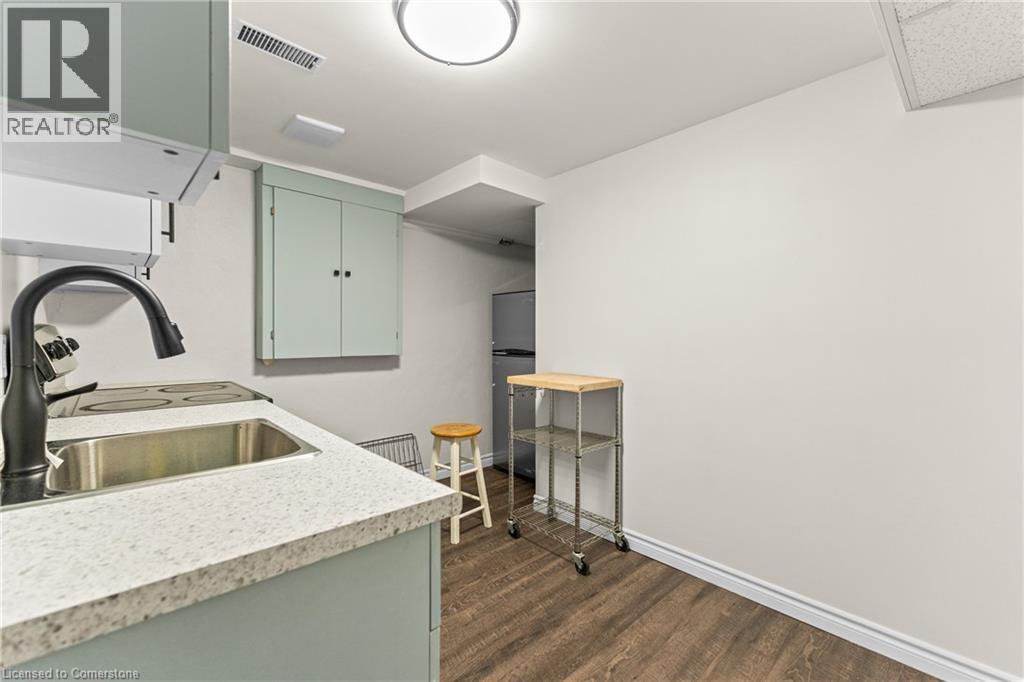 Photo 22 of 280 Dale Crescent, Waterloo ON