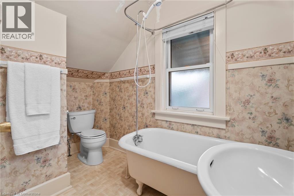 Photo 25 of 188 Wentworth Avenue, Kitchener ON