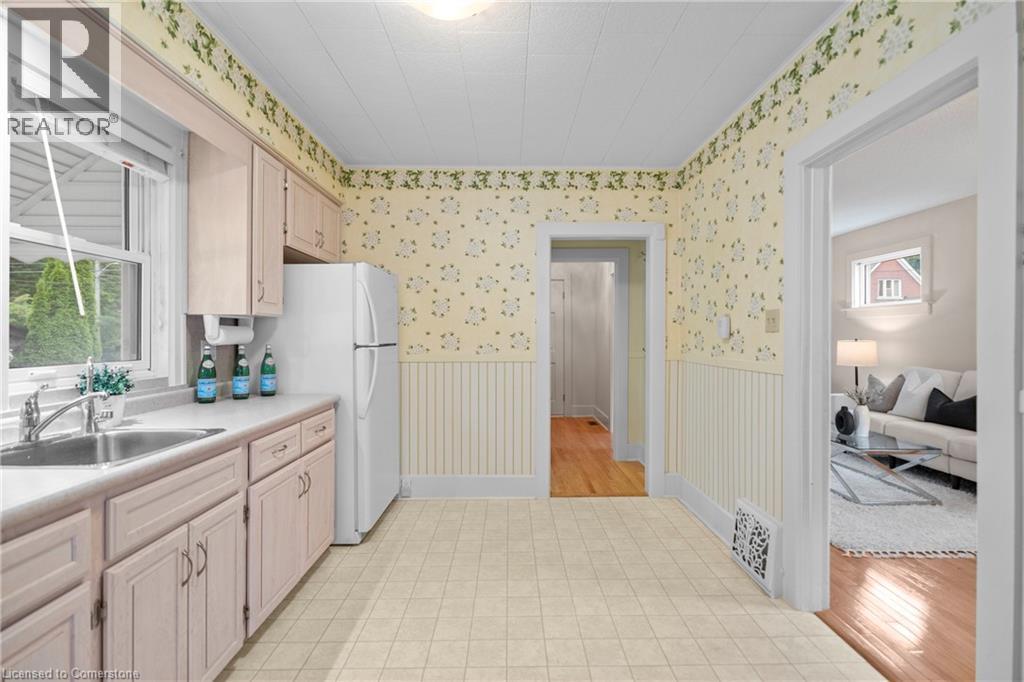 Photo 17 of 188 Wentworth Avenue, Kitchener ON