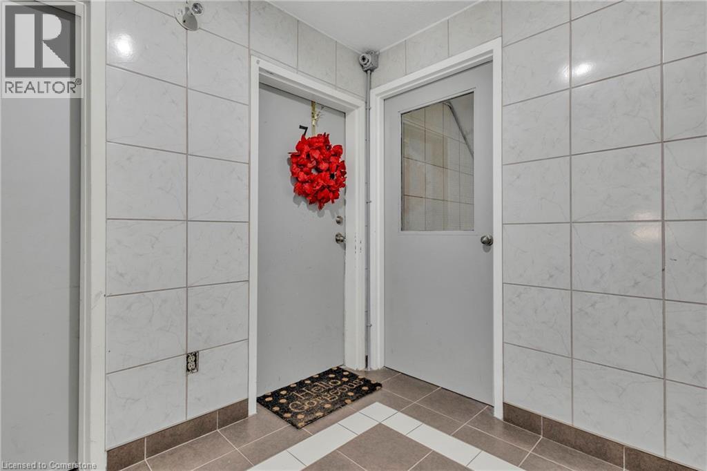 Photo 2 of 119 Cedar Street S Unit 7, Kitchener ON