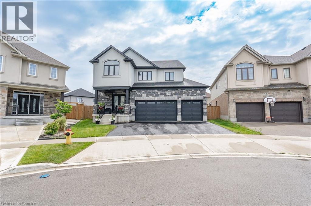 Photo 2 of 920 River Ridge Court, Kitchener ON