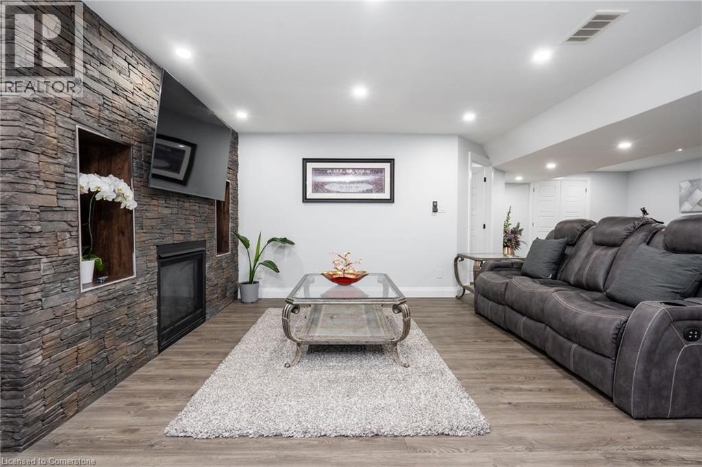 Photo 37 of 920 River Ridge Court, Kitchener ON