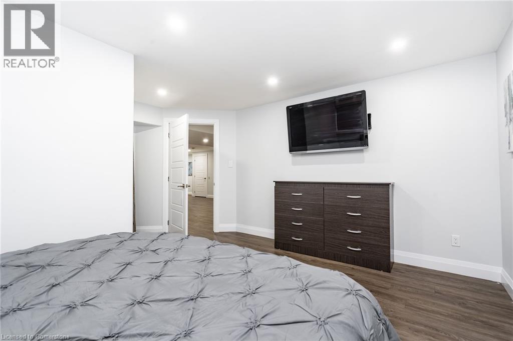 Photo 41 of 920 River Ridge Court, Kitchener ON