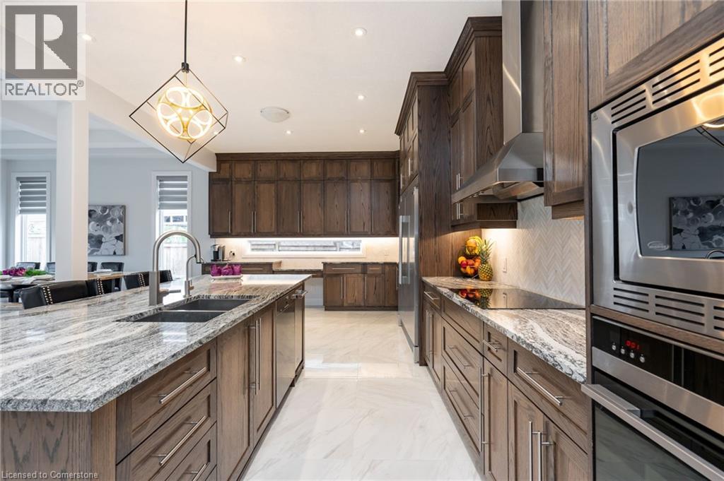 Photo 14 of 920 River Ridge Court, Kitchener ON