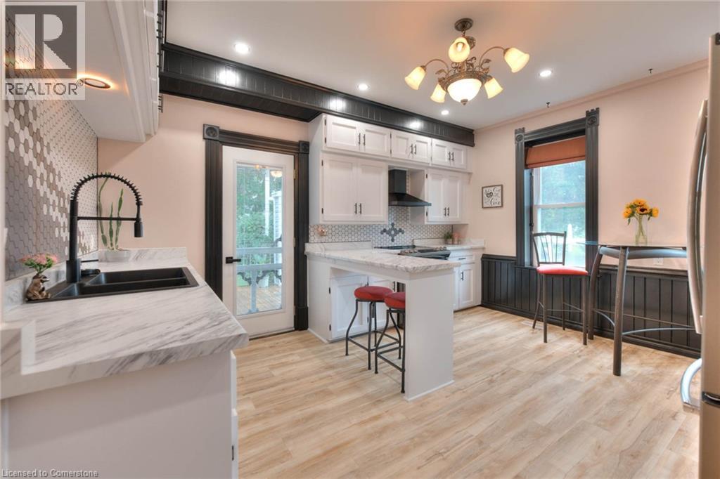 Photo 28 of 2027 Victoria Street, Howick ON