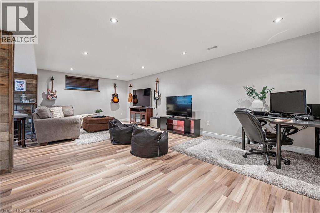 Photo 11 of 459 Townsend Drive, Woolwich ON