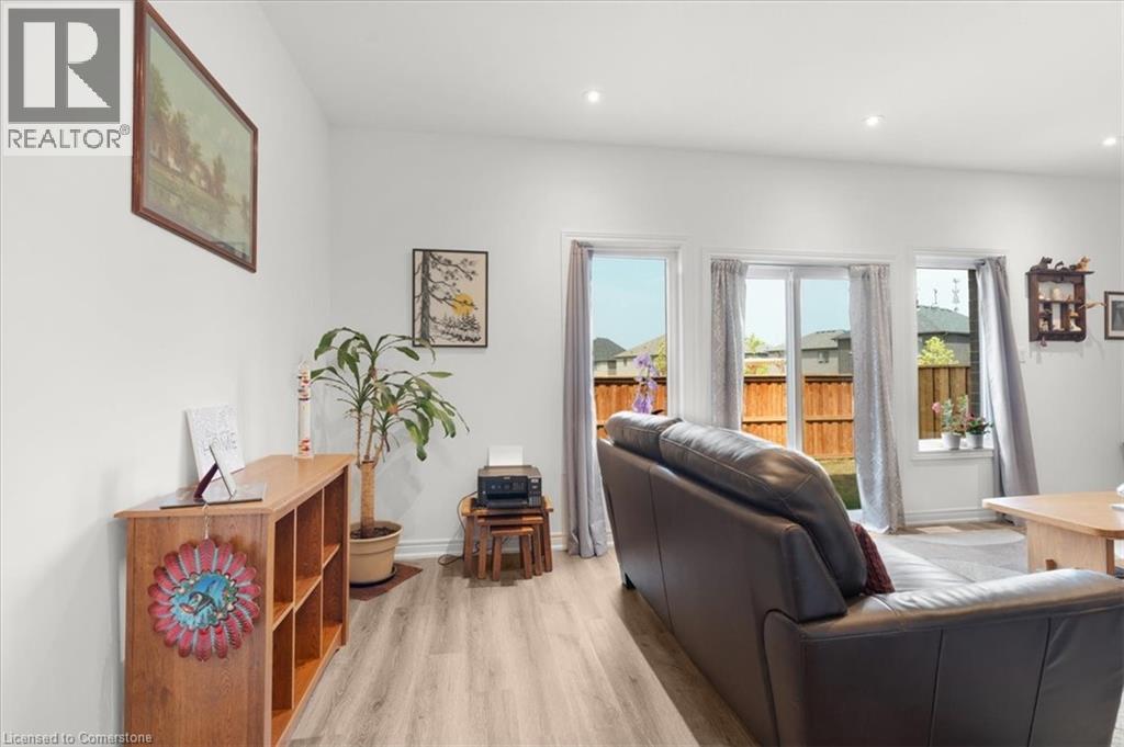 Photo 6 of 448 Blackburn Drive Unit 13, Brantford ON