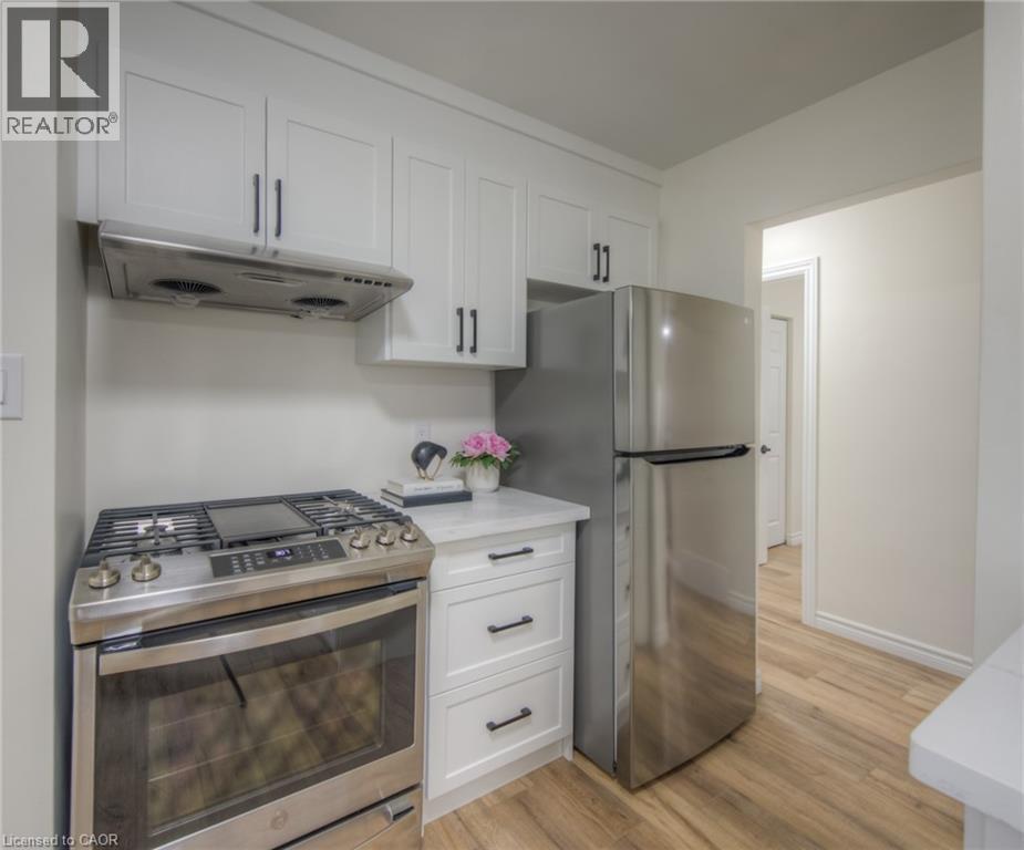 Photo 5 of 248 Cyrus Street, Cambridge ON