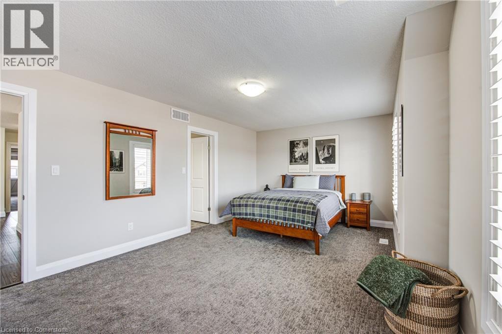 Photo 18 of 32 Arlington Parkway, Paris ON
