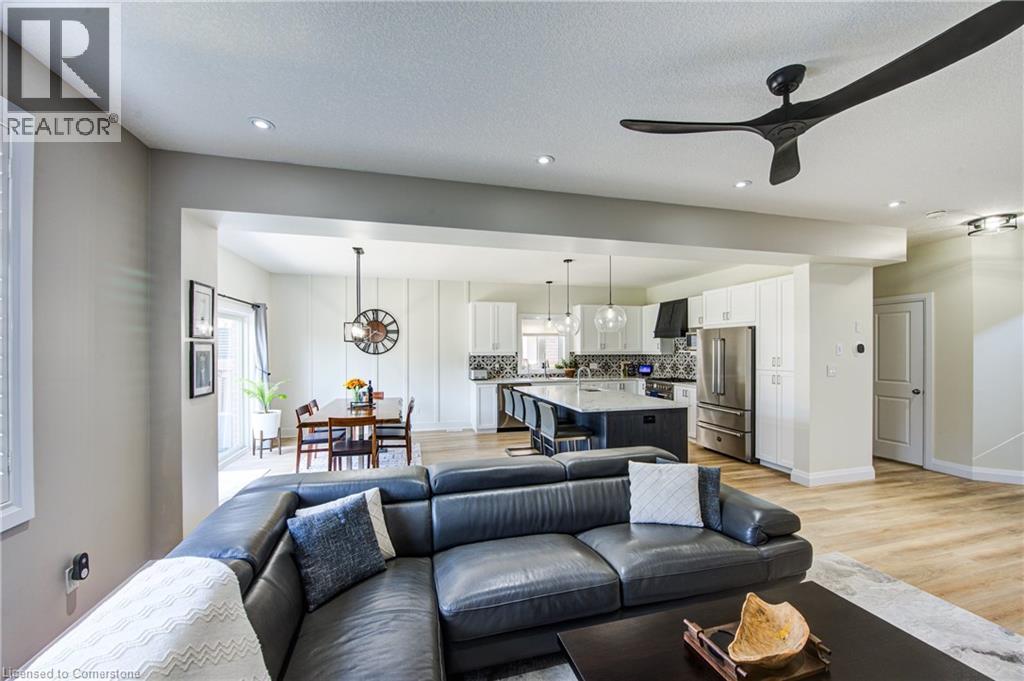 Photo 33 of 32 Arlington Parkway, Paris ON