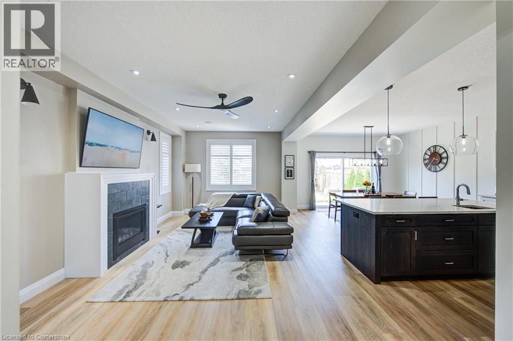 Photo 38 of 32 Arlington Parkway, Paris ON