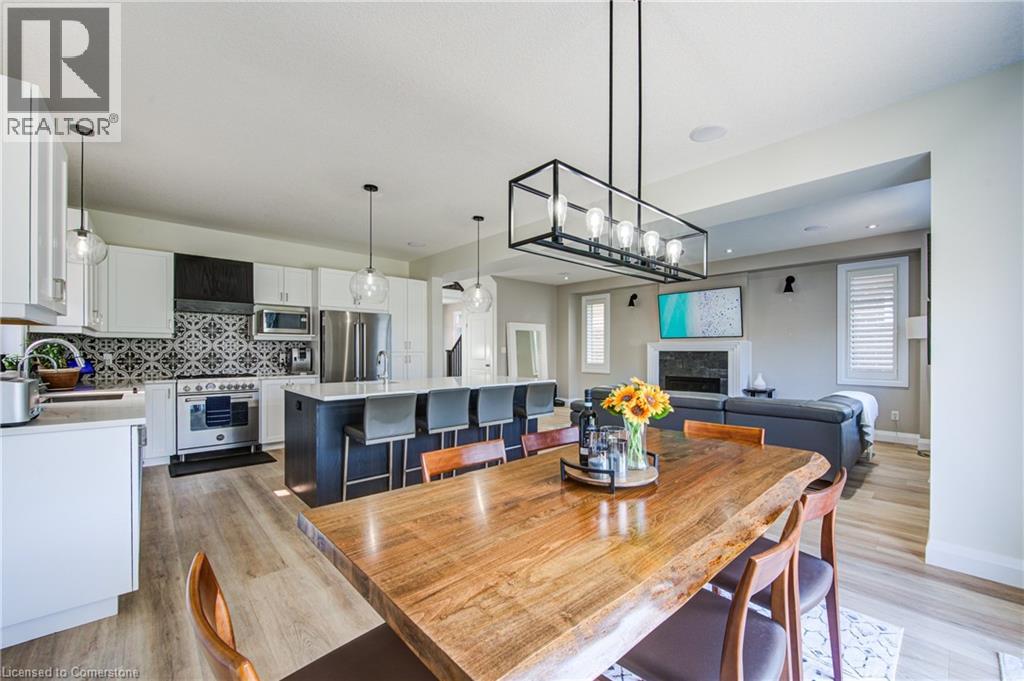 Photo 24 of 32 Arlington Parkway, Paris ON