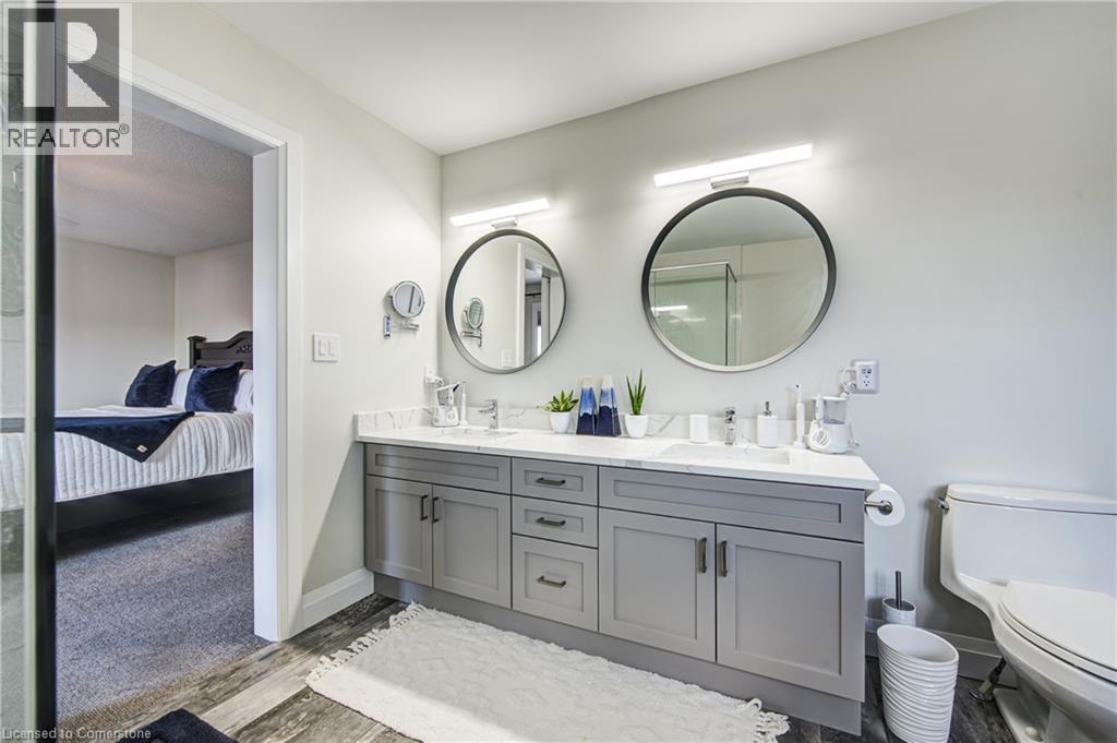 Photo 40 of 32 Arlington Parkway, Paris ON