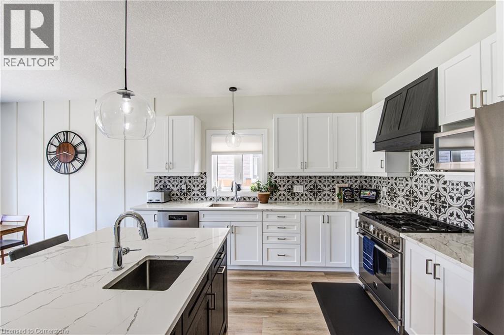 Photo 23 of 32 Arlington Parkway, Paris ON