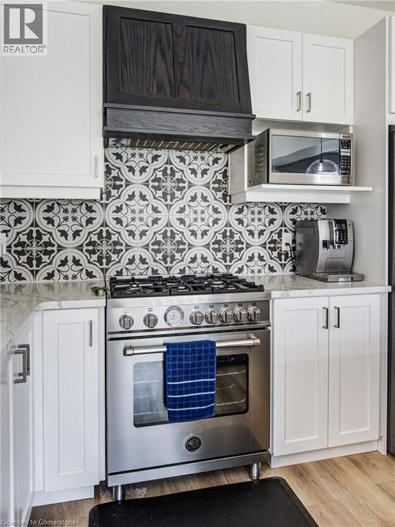 Photo 22 of 32 Arlington Parkway, Paris ON