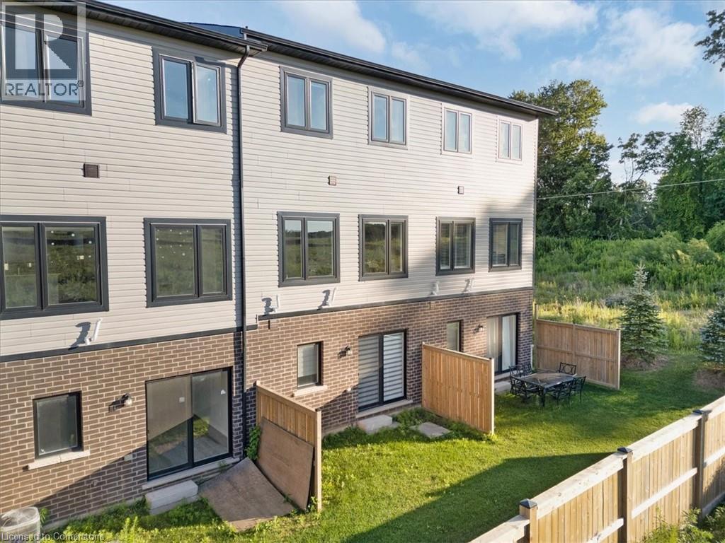 Photo 33 of 314 Equestrian Way Unit 2, Cambridge ON