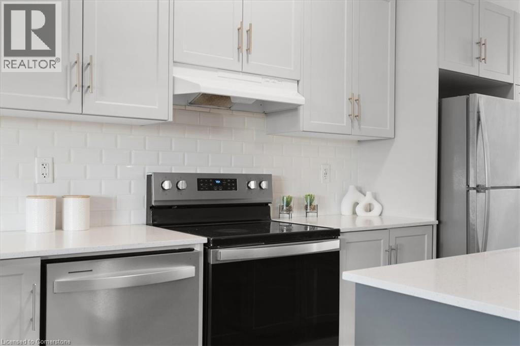 Photo 19 of 314 Equestrian Way Unit 2, Cambridge ON