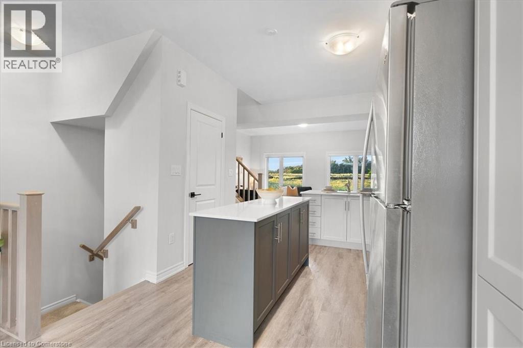Photo 18 of 314 Equestrian Way Unit 2, Cambridge ON