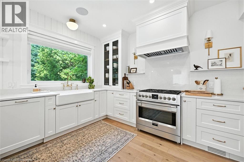 Photo 6 of 112 Chedoke Avenue, Hamilton ON