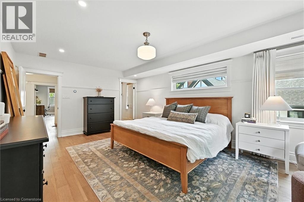 Photo 31 of 112 Chedoke Avenue, Hamilton ON