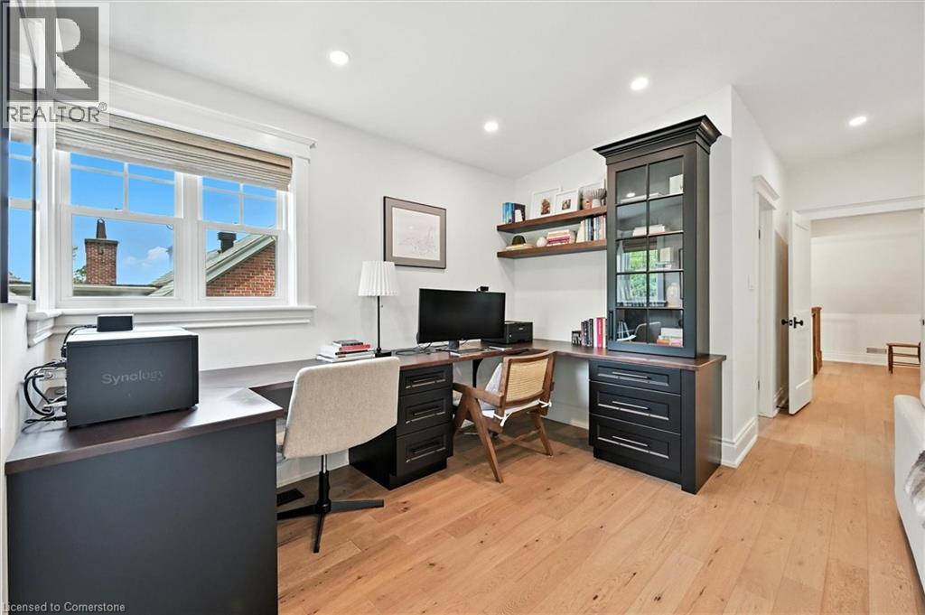 Photo 4 of 112 Chedoke Avenue, Hamilton ON