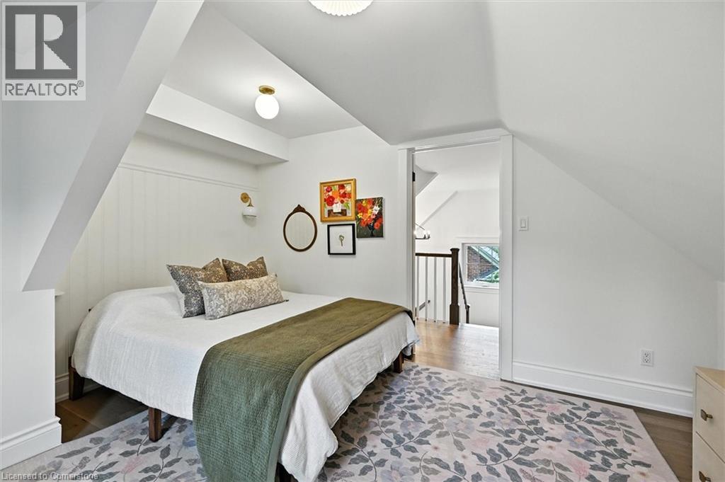 Photo 37 of 112 Chedoke Avenue, Hamilton ON