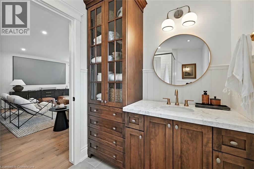Photo 22 of 112 Chedoke Avenue, Hamilton ON