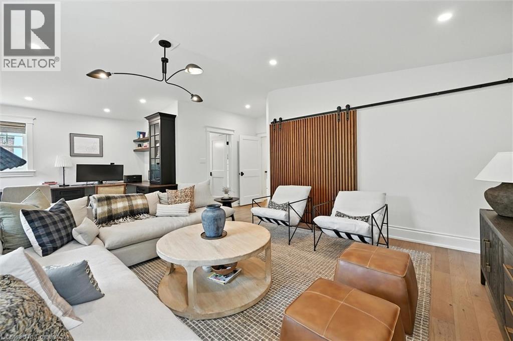 Photo 35 of 112 Chedoke Avenue, Hamilton ON