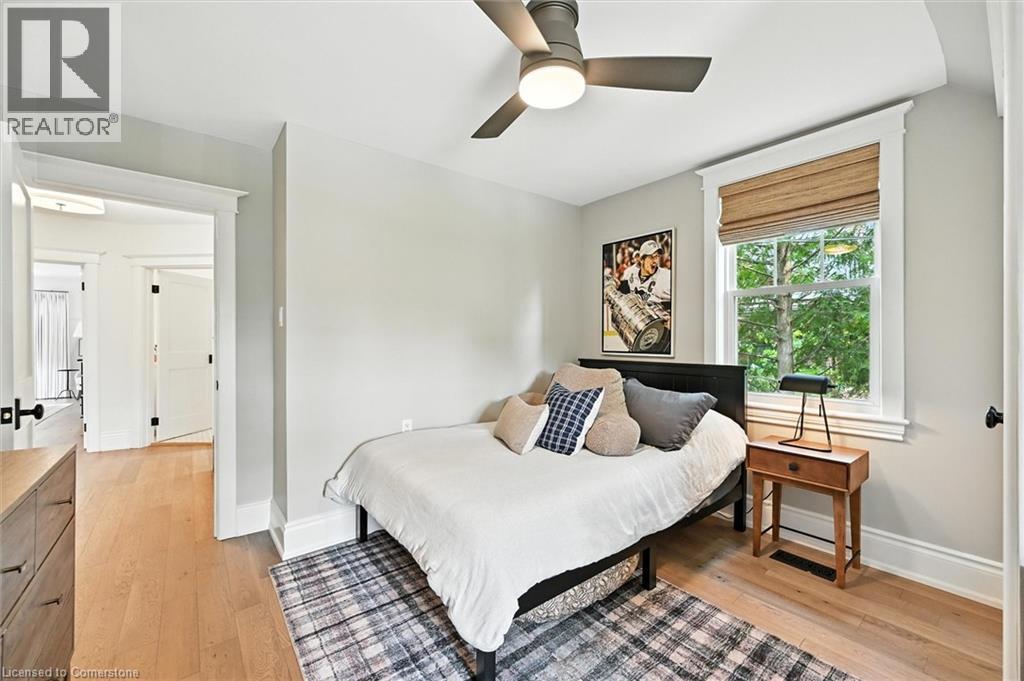 Photo 40 of 112 Chedoke Avenue, Hamilton ON