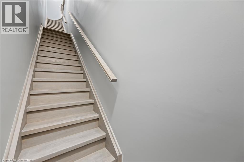Photo 45 of 721 Franklin Boulevard Unit 302, Cambridge ON