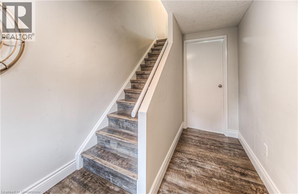 Photo 29 of 425 Keats Way Unit 4, Waterloo ON