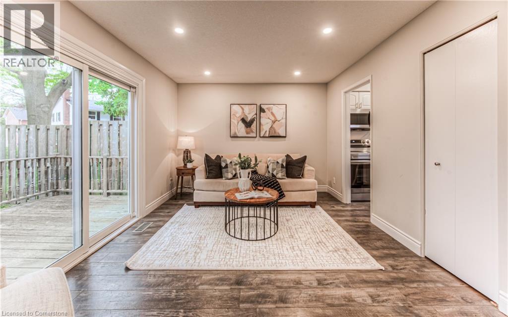 Photo 21 of 425 Keats Way Unit 4, Waterloo ON