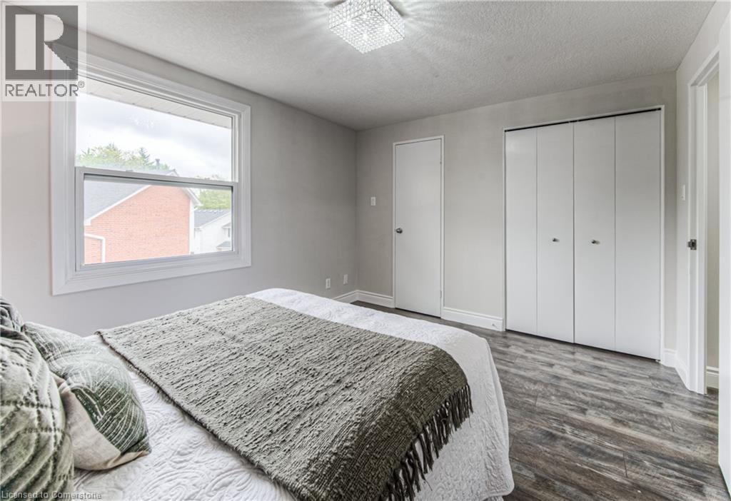 Photo 38 of 425 Keats Way Unit 4, Waterloo ON