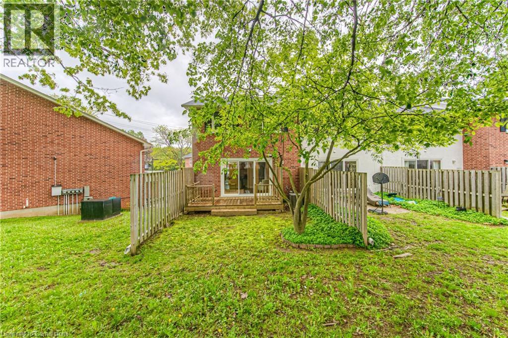 Photo 6 of 425 Keats Way Unit 4, Waterloo ON