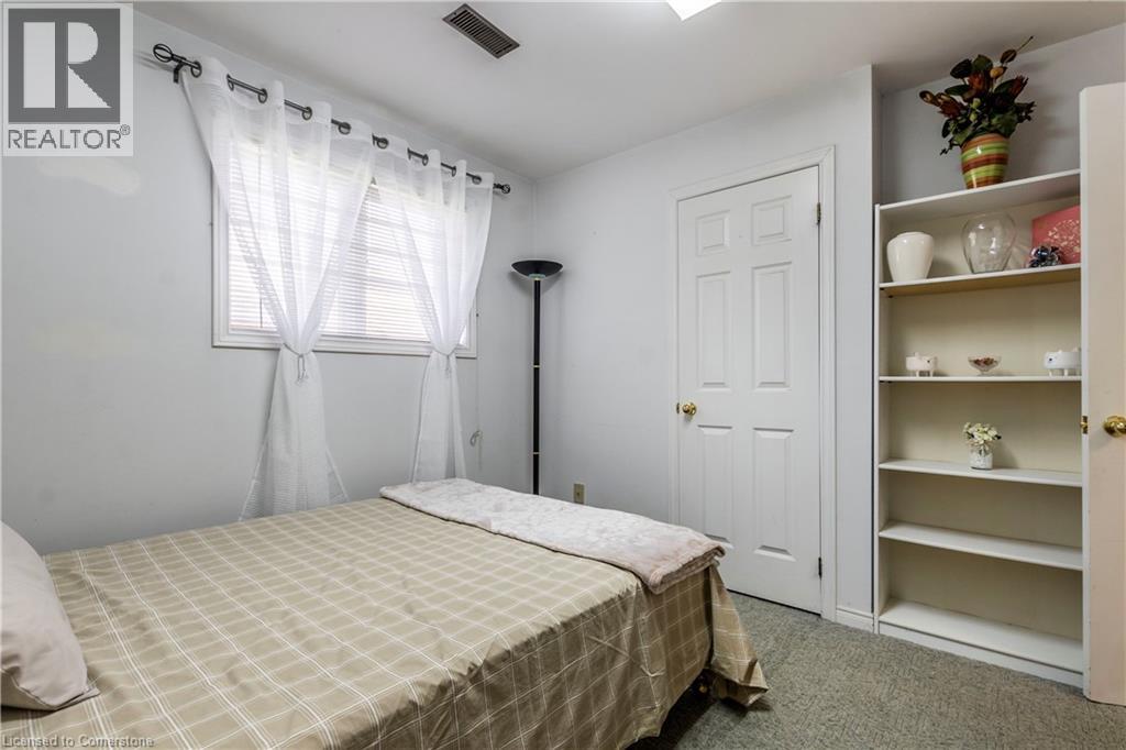 Photo 11 of 1241 Rose Street, Cambridge ON