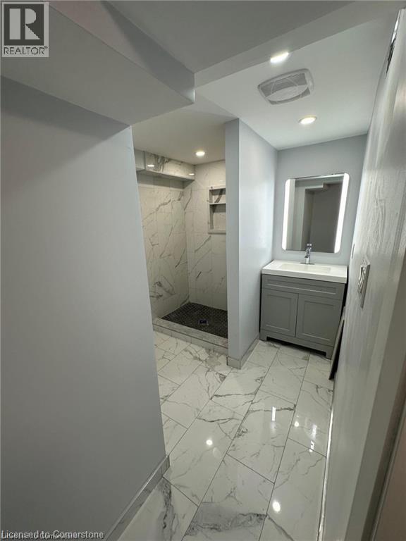 Photo 6 of 8 Roseneath Crescent Unit B, Kitchener ON
