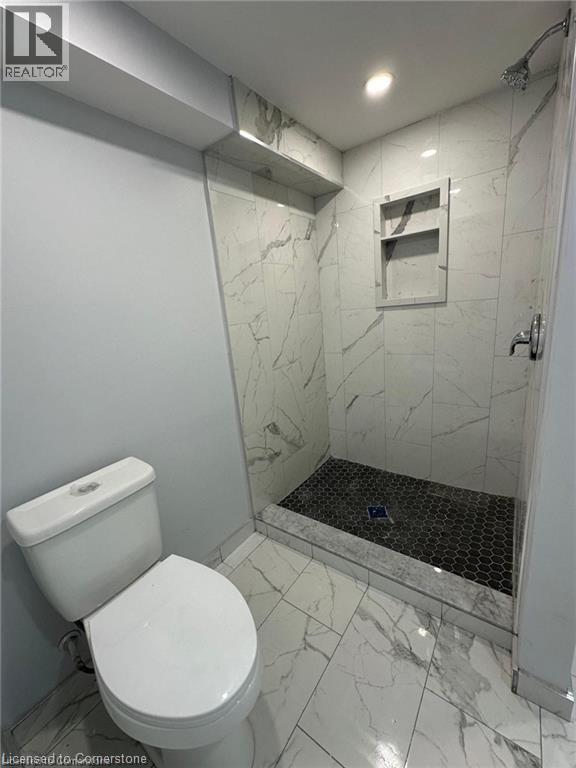 Photo 5 of 8 Roseneath Crescent Unit B, Kitchener ON