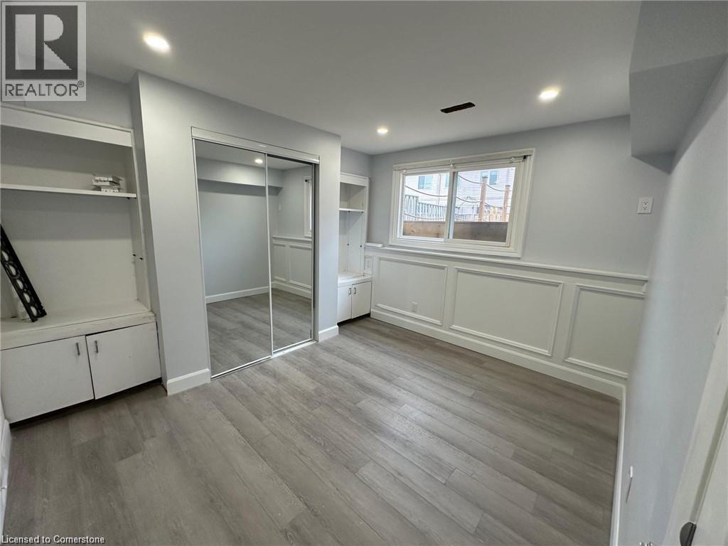 Photo 13 of 8 Roseneath Crescent Unit B, Kitchener ON