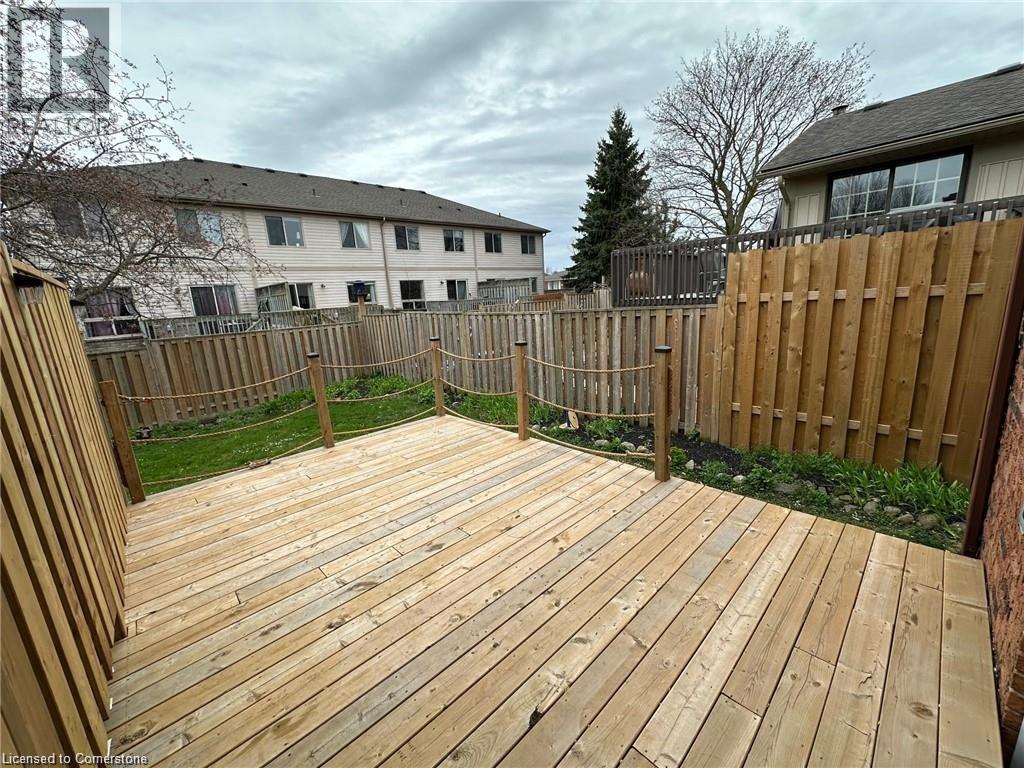 Photo 15 of 8 Roseneath Crescent Unit B, Kitchener ON