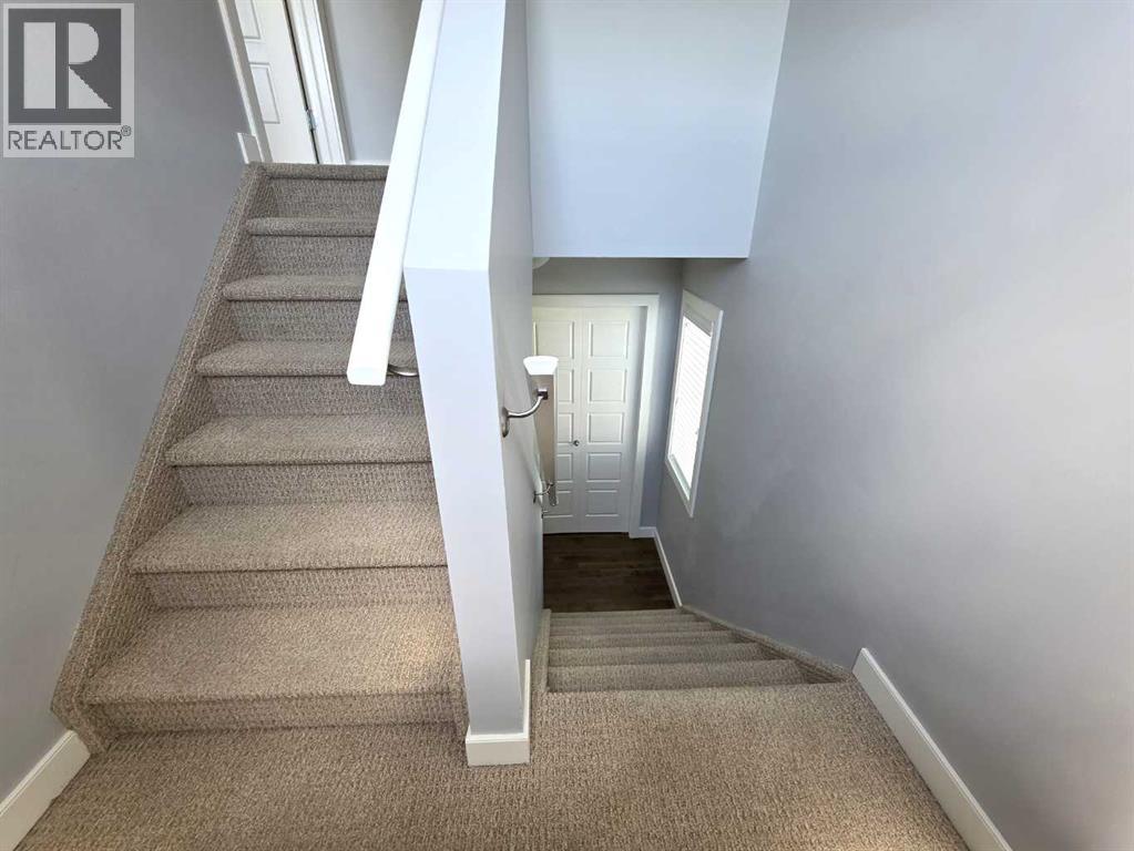 Photo 9 of 188 Pantego Lane Nw, Calgary AB